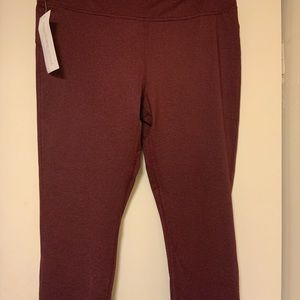 Marika Sport Solid Color Leggings in Red